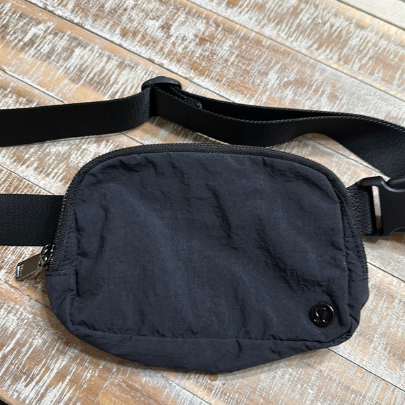 lululemon athletica Handbags - Lululemon OG Original Black Logo Belt Bag Black Strap 2019
